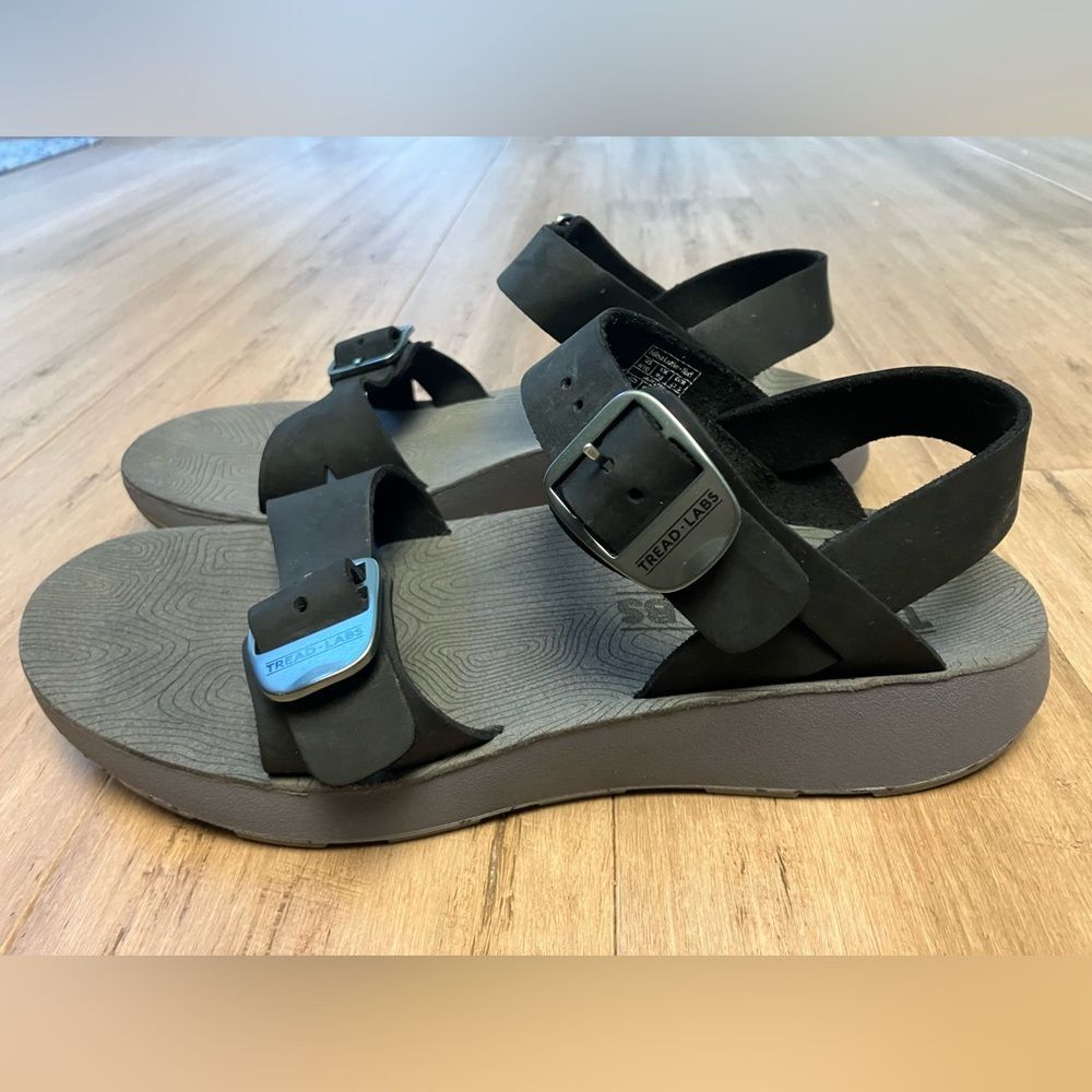 Tread Labs black leather silver 2 buckle women’s sandals. Size 10 new $120